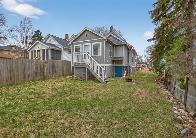 Homes for sale in Jackson, MI | 609 Webb St, Jackson, MI 49202 | MLS# 70519837