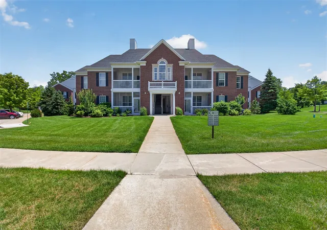 1st image of 1928 Coventry Rd, Jackson, MI 49201 | MLS# 70539300