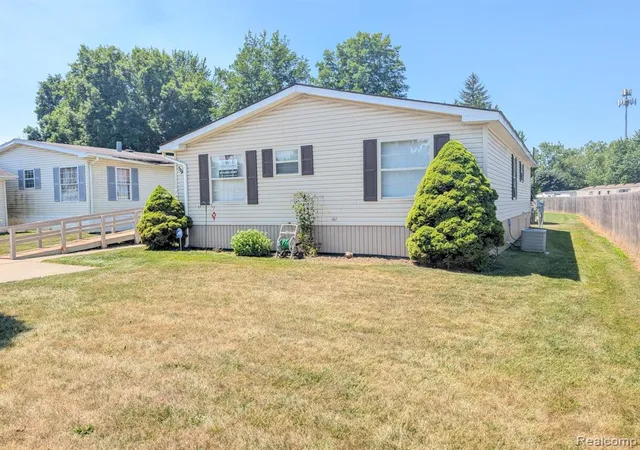 Homes for sale in Swartz Creek, MI | 59 Foxpointe Ct, Swartz Creek, MI 48473 | MLS# 61011173