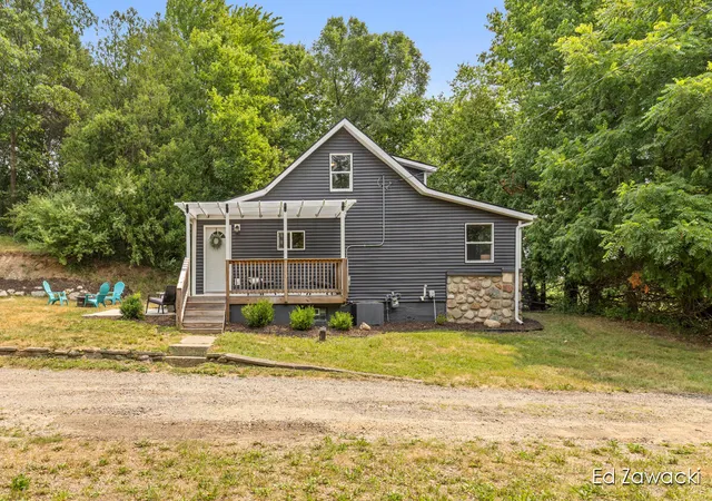 Photo 3 of Sale Pending at 6691 Cannonsburg Rd, Belmont, MI 49306 | MLS# 70547557 | Listing updated on 2026-08-10