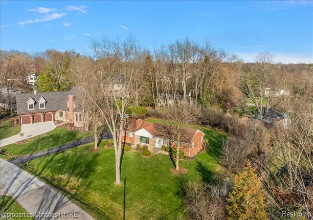 Photo 3 of Single family home for sale at 5753 N Kilbrennan Rd, Bloomfield Hills, MI 48301 | MLS# 60982450 | Listing updated on 2026-10-19