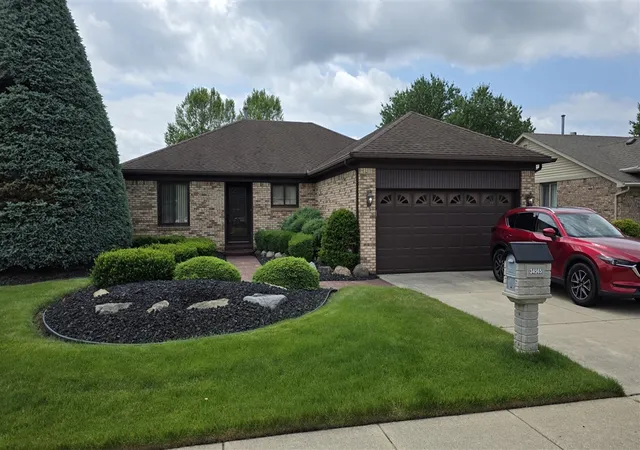 1st image of 34565 Ann Arbor Trl, Livonia, MI 48150 | MLS# 70538534