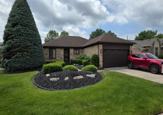 2nd image of 34565 Ann Arbor Trl, Livonia, MI 48150 | MLS# 70538534