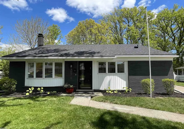 Homes for sale in Clinton Township, MI | 36550 Weideman St, Clinton Township, MI 48035 | MLS# 50212257