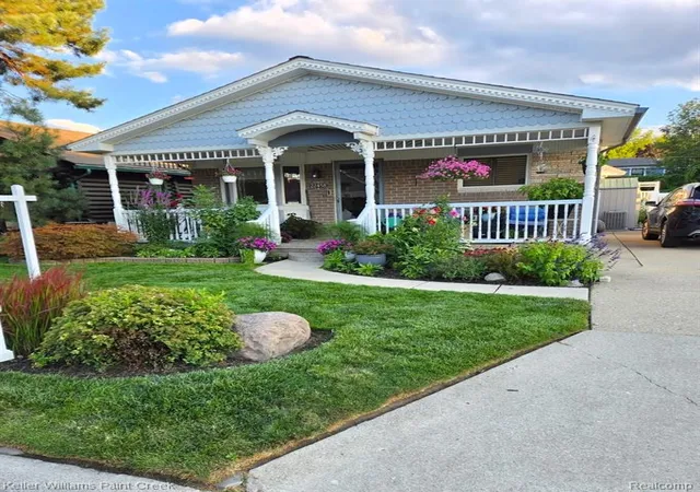 Photo 3 of Sale Pending at 22458 Milner St, Saint Clair Shores, MI 48081 2003 | MLS# 61023437 | Listing updated on 2026-09-13