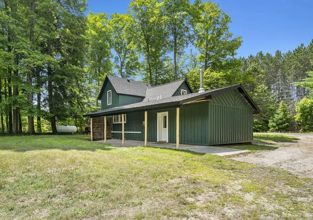 2nd image of 15049 Healy Lake Rd, Bear Lake, MI 49614 | MLS# 80071973