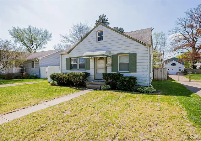 Photo 2 of Sale Pending at 13957 San Jose Ave, Redford, MI 48239 2946 | MLS# 61008662 | Listing updated on 2026-09-04