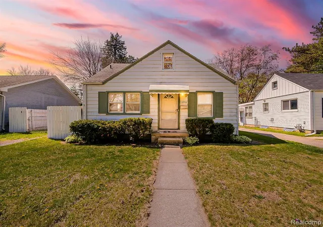 Photo 3 of Sale Pending at 13957 San Jose Ave, Redford, MI 48239 2946 | MLS# 61008662 | Listing updated on 2026-09-04