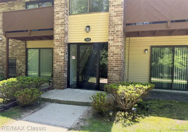 Homes for sale in Westland, MI | 7806 Manor Cir #203, Westland, MI 48185 6513 | MLS# 60996157