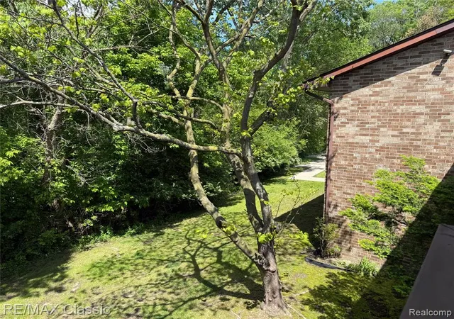 Homes for sale in Westland, MI | 7806 Manor Cir #203, Westland, MI 48185 6513 | MLS# 60996157