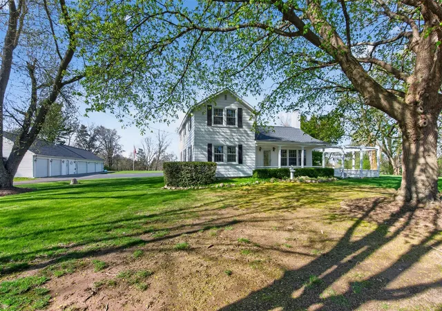 1st image of 6231 Moon Lake Rd, Jackson, MI 49201 | MLS# 70526678