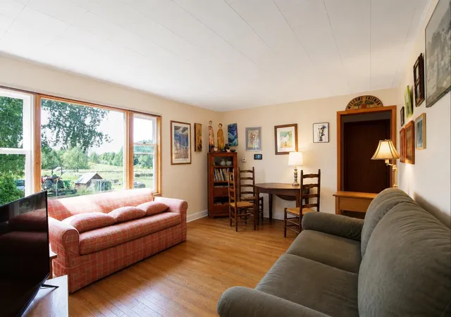 Photo 16 of Single family home for sale at 4626 S Center Hwy, Suttons Bay, MI 49682 | MLS# 80070978 | Listing updated on 2026-07-16