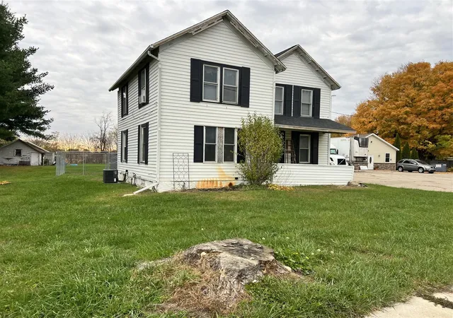 1st image of 560 S Grand St, Schoolcraft, MI 49087 | MLS# 70503154