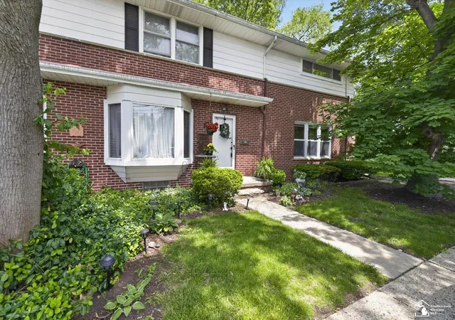 Condo for sale at 2604 Rochester Rd #11, Royal Oak, MI 48073 | MLS# 50209021 | Listing updated on 2026-09-06