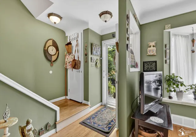 Photo 2 of Condo for sale at 2604 Rochester Rd #11, Royal Oak, MI 48073 | MLS# 50209021 | Listing updated on 2026-09-06