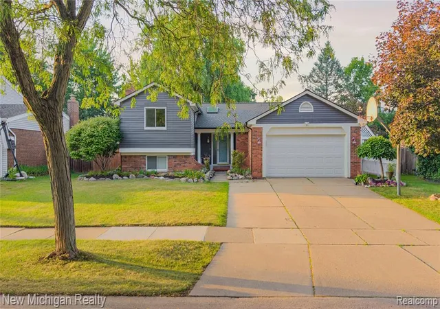 1st image of 1653 Oakcrest Dr, Troy, MI 48083 5391 | MLS# 61023654