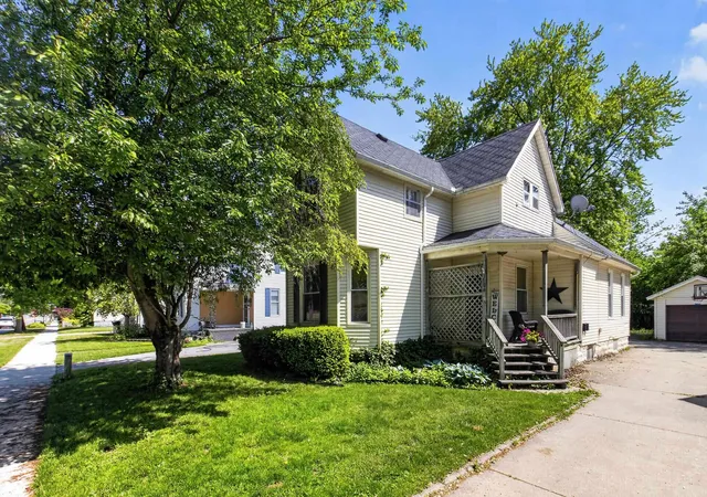 2nd image of 1706 Mckinley Ave, Bay City, MI 48708 | MLS# 50209773