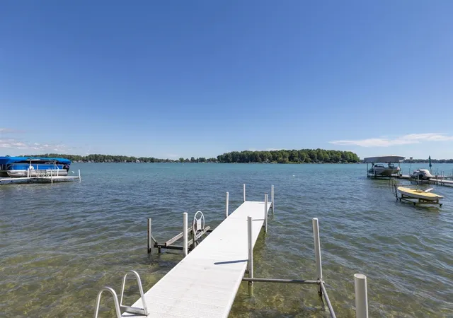 Homes for sale in Cassopolis, MI | 21129 Shore Acres Rd, Cassopolis, MI 49031 | MLS# 70542088