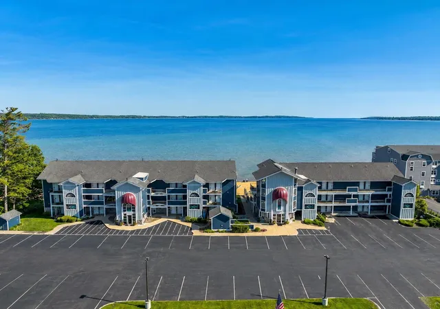 13th image of 2211 N Us 131 N #309, Traverse City, MI 49686 | MLS# 80069066