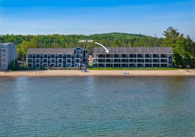 2nd image of 2211 N Us 131 N #309, Traverse City, MI 49686 | MLS# 80069066