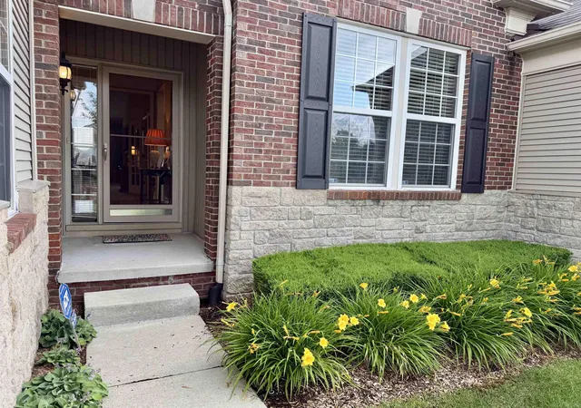 2nd image of 49626 Wayburn Dr, Macomb, MI 48042 | MLS# 50213184