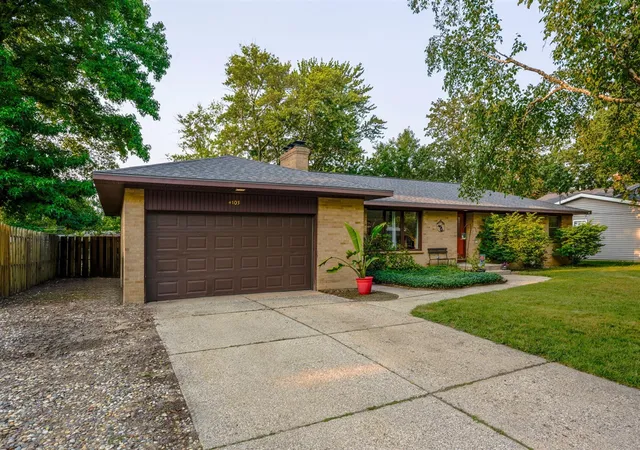 Photo 3 of Sale Pending at 4103 Omaha St, Grandville, MI 49418 | MLS# 70552817 | Listing updated on 2026-08-25