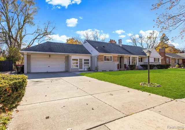 1st image of 18131 Magnolia Ave, Southfield, MI 48075 | MLS# 60954533