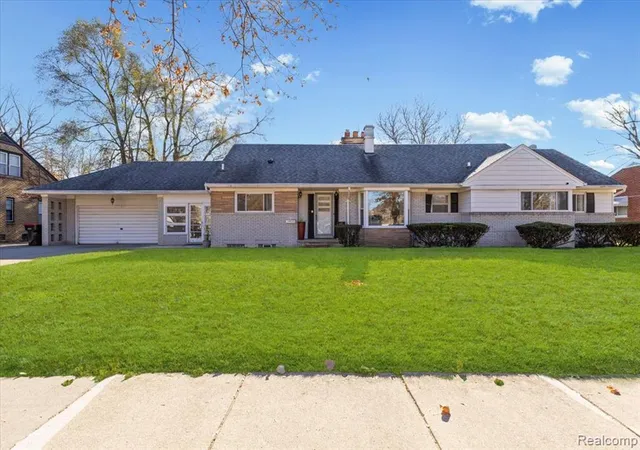 3rd image of 18131 Magnolia Ave, Southfield, MI 48075 | MLS# 60954533