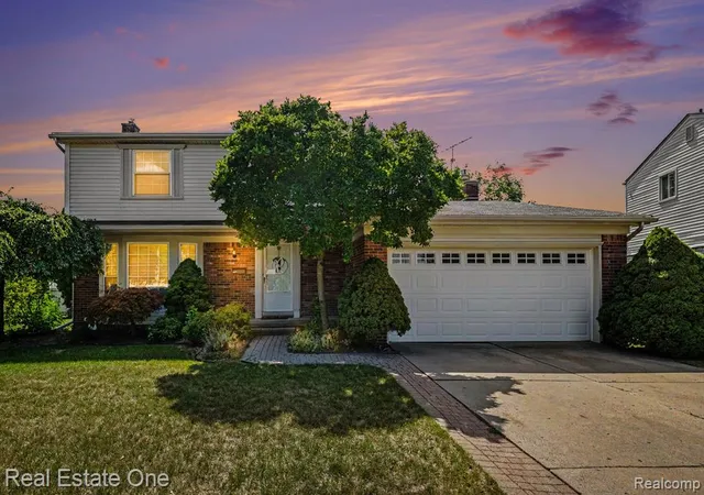 Photo 2 of Sale Pending at 4134 Grange Rd, Trenton, MI 48183 | MLS# 61024636 | Listing updated on 2026-09-02