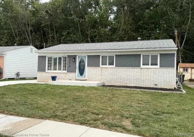 Photo 1 of Single family home for sale at 25015 Orchid St, Harrison Twp, MI 48045 3369 | MLS# 61025913 | Listing updated on 2026-08-31