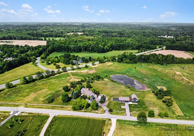 3rd image of 8655 Cannonsburg Rd, Ada, MI 49301 | MLS# 70542693