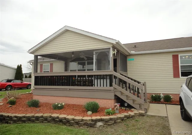 Homes for sale in Monroe, MI | 815 Jacobs Landing, Monroe, MI 48161 | MLS# 60984175