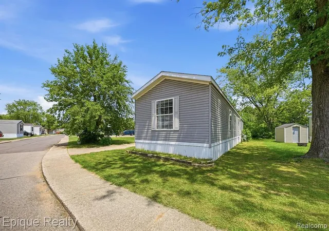 Homes for sale in Augusta, MI | 6255 Lake Dr, Augusta, MI 48197 | MLS# 61007372