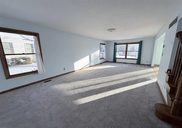 Photo 4 of Single family home for sale at 800 Stetson St, Tecumseh, MI 49286 | MLS# 70502564 | Listing updated on 2026-01-08