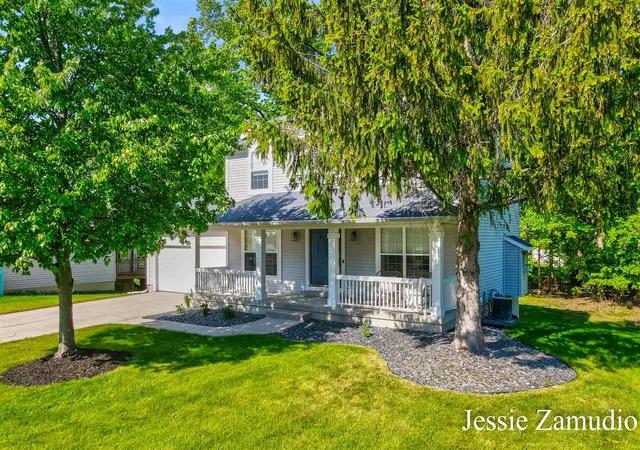Homes for sale in Grand Rapids, MI | 5609 E Grove Dr, Grand Rapids, MI 49512 | MLS# 70534375