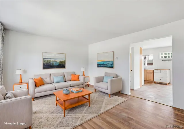Listing Photo 4 - Condo for sale in building located at 37136 Charter Oaks Blvd, Clinton Township, MI 48036