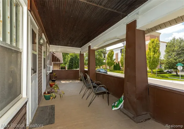 Photo 3 of Sale Pending at 1119 S Lafayette Ave, Royal Oak, MI 48067 3180 | MLS# 61024295 | Listing updated on 2026-09-02