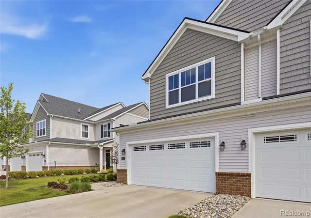 Homes for sale in Saline, MI | 2401 Salt Springs Dr, Saline, MI 48176 | MLS# 61001965