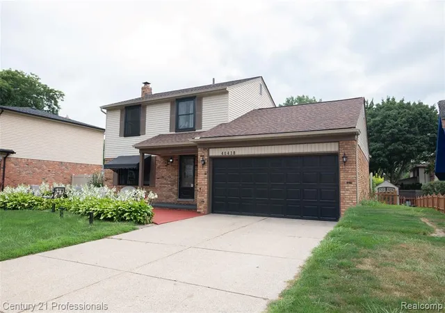 2nd image of 40438 Page Dr, Sterling Heights, MI 48313 | MLS# 61021895