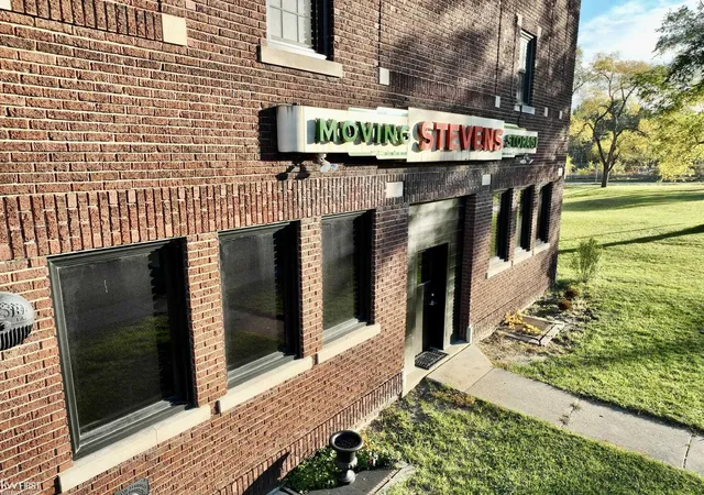 3rd image of 1273 Broadway Blvd, Flint, MI 48506 | MLS# 50137414