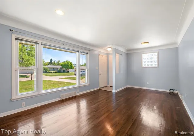 Homes for sale in Sterling Heights, MI | 36365 Briarcliff Rd, Sterling Heights, MI 48312 | MLS# 61000095