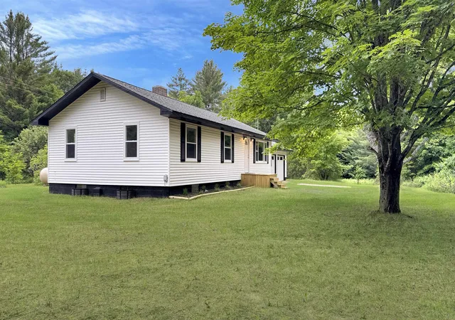 Homes for sale in Cadillac, MI | 3403 E 34 Rd, Cadillac, MI 49601 | MLS# 80070378