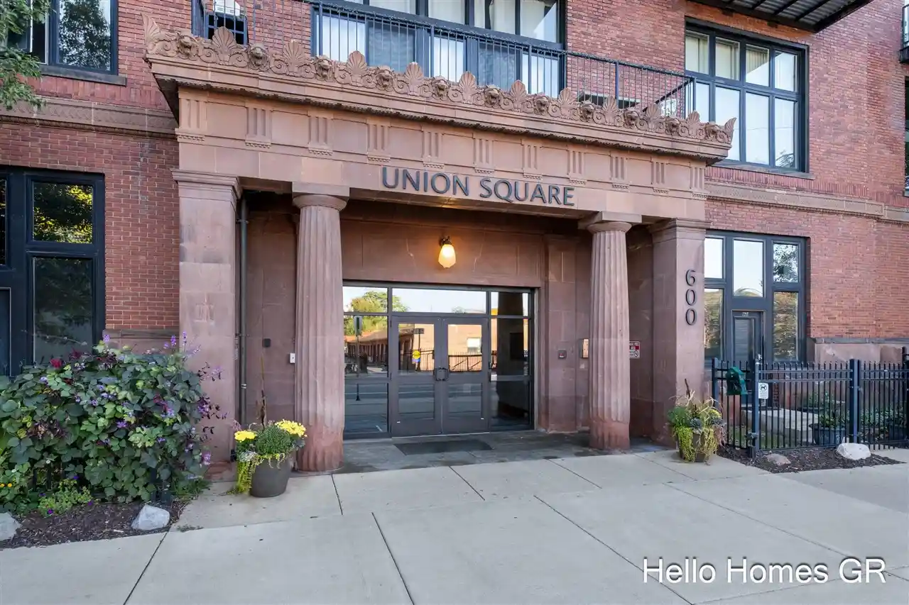 Listing Photo 1 - Condo for sale in 600 Broadway Ave located at 600 Broadway Ave, Kent, MI 49504 - Unit #228