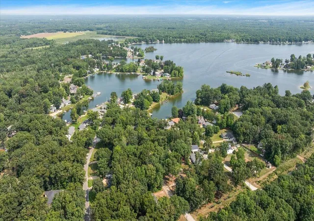 5th image of 8111 Seminole Dr, Howard City, MI 49329 | MLS# 70552748