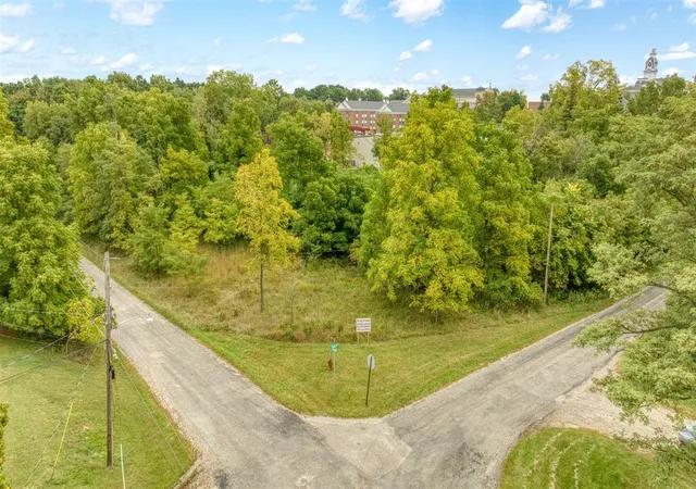 Homes for sale in Hillsdale, MI | 55 Mcclellan St, Hillsdale, MI 49242 | MLS# 70495062