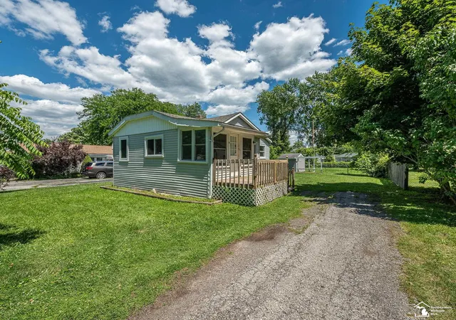 Homes for sale in South Rockwood, MI | 13054 Race St, South Rockwood, MI 48179 | MLS# 50212572