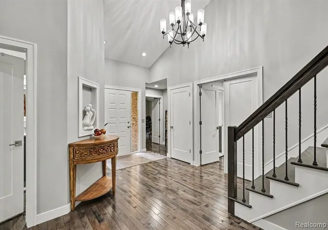 Listing Photo 4 - Condo for sale in building located at 2202 Elm Cir, Shelby Township, MI 48316