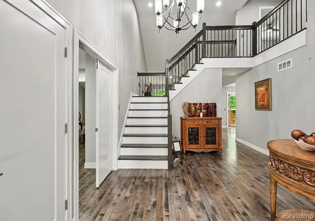 Listing Photo 5 - Condo for sale in building located at 2202 Elm Cir, Shelby Township, MI 48316