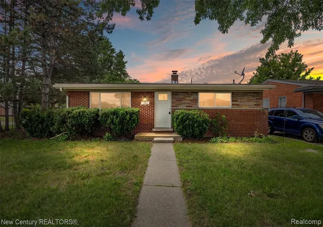 Homes for sale in Madison Heights, MI | 1720 Westbrook Dr, Madison Heights, MI 48071 | MLS# 61008145
