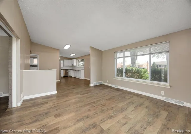 Homes for sale in Madison Heights, MI | 1720 Westbrook Dr, Madison Heights, MI 48071 | MLS# 61008145